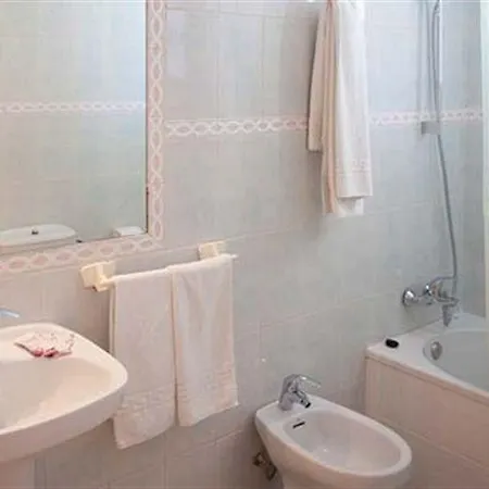 Pensión Pinos Zahora