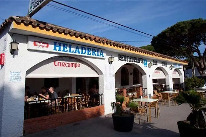 Pinos Πανσιόν Zahora