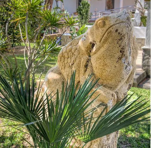 Πανσιόν Pinos